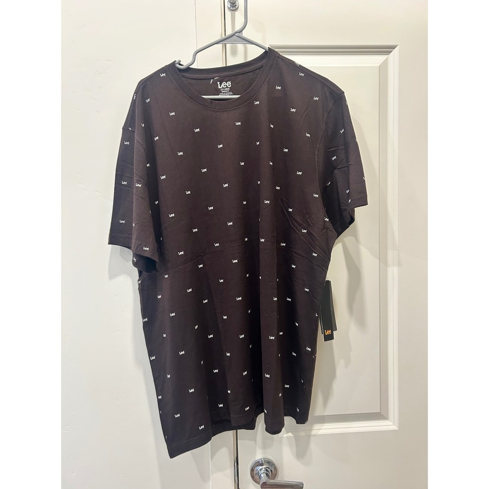 NWT- Lee Mens 2XL All Over Logo Print Short Sleeve Crew Neck T-Shirt Brown
